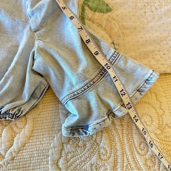 NWT WeWoreWhat cropped denim top ruffle peasant sleeve crop blouse women’s small - Picture 3 of 8